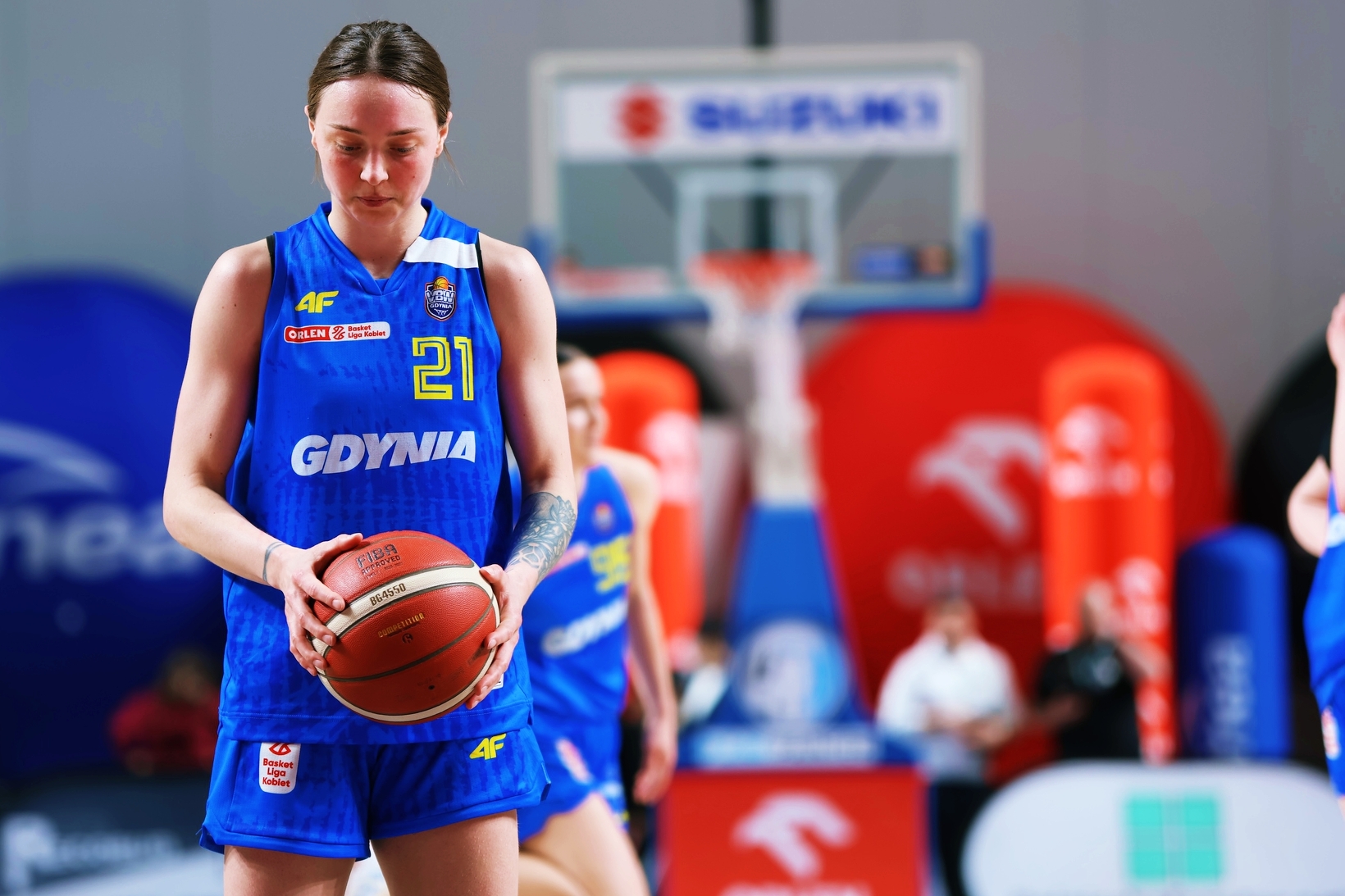 Anna Jakubiuk: '20 Phút Đầu Là Tất Cả Sức Lực Của Chúng Tôi'